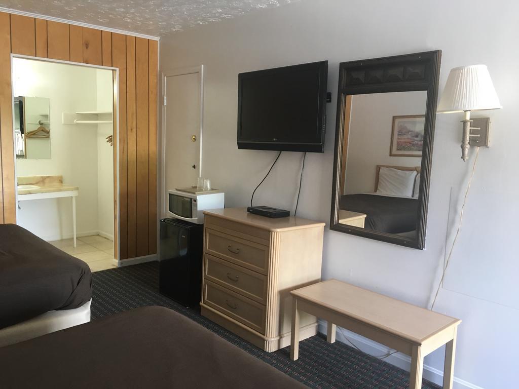 Royal Inn Motel Фронт Роял Екстериор снимка