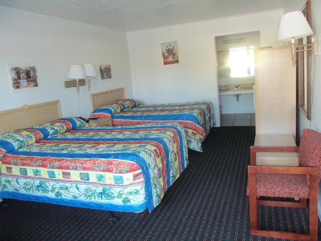 Royal Inn Motel Фронт Роял Екстериор снимка