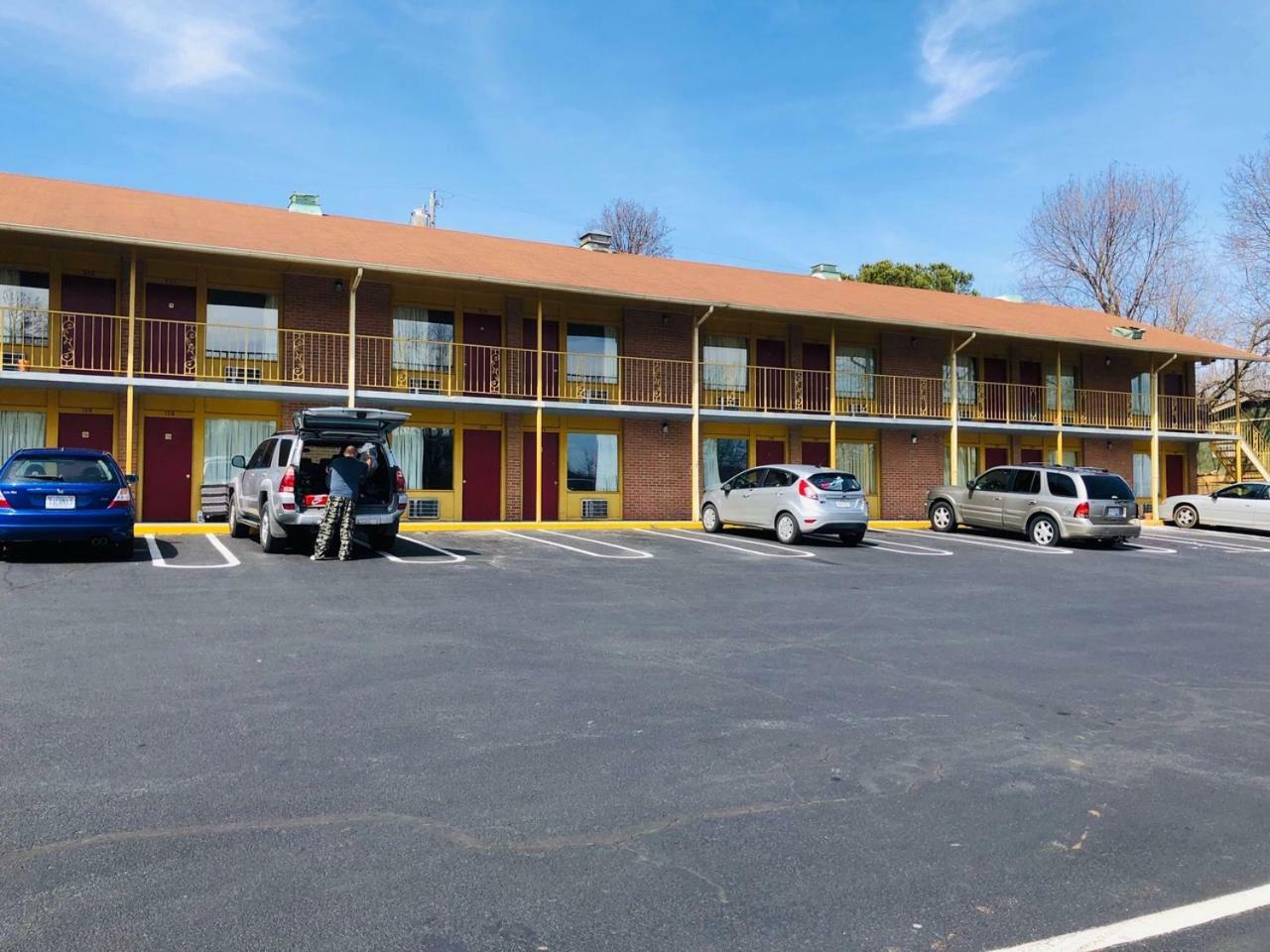 Royal Inn Motel Фронт Роял Екстериор снимка